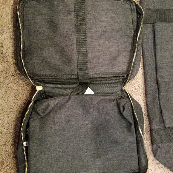 Tote and cosmetic bag - Picture 8 of 10